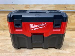 lot 36 image: MILWAUKEE M18 18-Volt 2 Gal. Lithium-Ion Cordless WetDry Vacuum (Tool-Only)