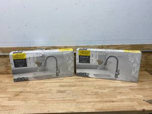 lot 88 image: AMERICAN STANDARD Fairbury 2S Single-Handle Pull-Down Sprayer Kitchen Faucet in Stainless Steel