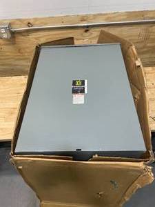 lot 98 image: SCHNEIDER ELECTRIC DTU324NRB Double-Throw Non-Fusible 200A 120240V 3P4W General Duty Disconnect