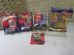 (BS) Assorted Winner Circle Die Cas...