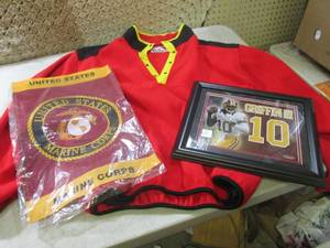 (D-1) Marlboro Pull Over, US Marine...