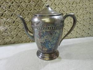 (EC1) Silver Pot with Hinged Lid...