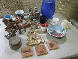 (A-2) Assorted Decor...