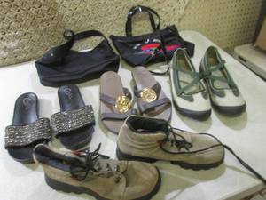 (F-0) Assorted Shoes and Purses...