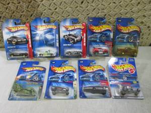 (C-4) Assorted Hot Wheels in Packag...