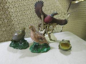 (F-0) Ceramic Birds and Frog Decor...