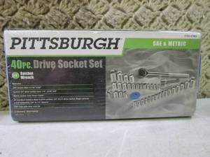 (E-2) 40pc Socket Set New...