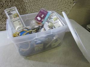 (CS) Small Tote with Lid Full of As...