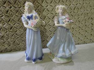 (EC1) 2 Ceramic Figures 8 12 Tall...