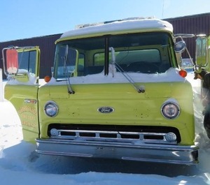 lot 1 image: FIRE ENGINE TRUCK-NO RESERVE