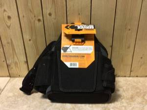 TOUGHBUILT Service Pouch 12.60 in. Tool Bag with 20-Pockets Shoulder Strap and Loops in Black Customer Returns See Pictures