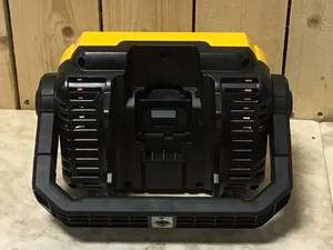 DEWALT 20-Volt MAX Compact Task Light Customer Returns See Pictures