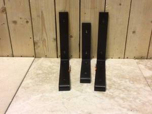 Crates &amp Pallet 10 in. Black Steel Shelf Bracket for Wood Shelving Customer Returns See Pictures