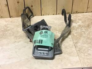 Rubbermaid FastTrack Garage 1-Bike Horizontal Bike Hook Customer Returns See Pictures