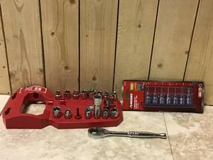 lot 8 image: Husky Socket Set Customer Returns See Pictures