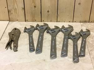 lot 10 image: Lot of Assorted Husky Tools See Pictures