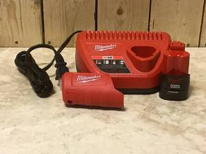 lot 45 image: M12 12-Volt Lithium-Ion Compact Battery Pack 2.0Ah and Charger Starter Kit by Milwaukee Customer Returns See Pictures