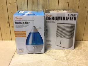 lot 59 image: Lot of 2 Assorted Humidifers Customer Returns See Pictures