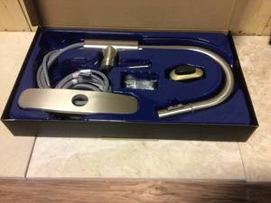 lot 63 image: Kraus Kitchen Faucet Customer Returns See Pictures
