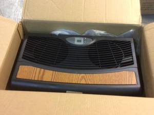 lot 65 image: Aircare Evaporative Humidifier Console customer return see pictures