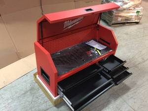 lot 105 image: 46 in. 8-Drawer Steel Storage Top Chest in Red and Black by Milwaukee Customer Returns See Pictures