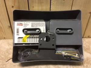 TowSmart 80 in. Under Standard Trailer Light Kit with Side Marker Lights Customer Returns See Pictures