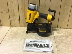 DEWALT Pneumatic 15-Degree Coil Siding Nailer Customer Returns See Pictures