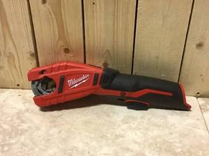 Milwaukee M12 12-Volt Lithium-Ion Cordless Copper Tubing Cutter (Tool-Only) Customer Returns See Pictures