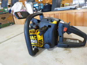 lot 29 image: McCulloch MAC Cat Chain Saw