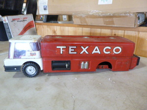 lot 58 image: Vintage Texaco Toy Metal Truck