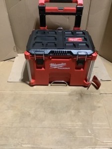 Milwaukee PACKOUT 22 in. Rolling Tool Box. See Pictures