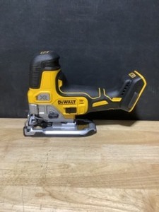 DEWALT 20-Volt MAX XR Cordless Barrel Grip Jigsaw (Tool-Only). See Pictures