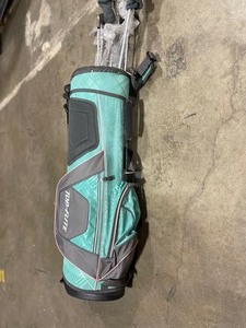 lot 2 image: Top flite womens golf set Customer return review pictures