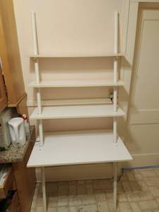 Leaning Shelf