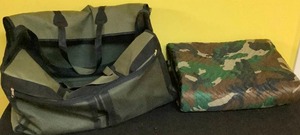 lot 70 image: Duffel Mag and Camo Moving Blanket