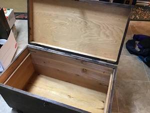 lot 118 image: Wooden Footlocker