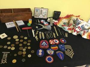 lot 98 image: Misc. VintageAntique Collectors Lot