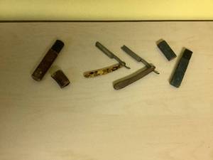 lot 169 image: VintageAntique Straight Edge Razors