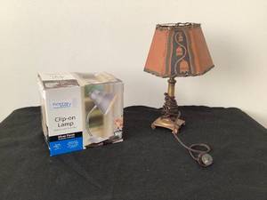 lot 188 image: 2 Small Lamps