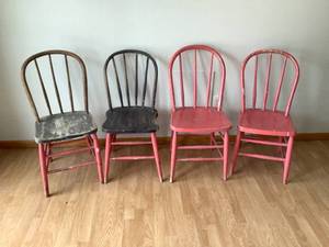 lot 192 image: 4 Vintage Kitchen Chairs