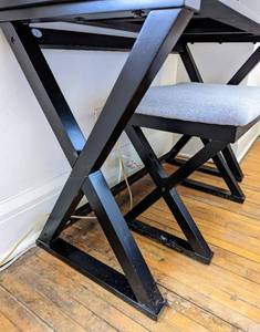 Lovely Vanity Table and Stool Set