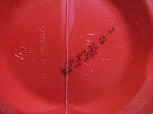lot 44 image: Folgers Coffee