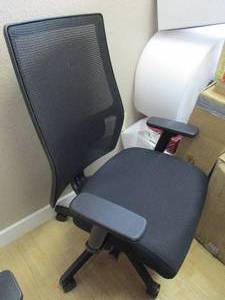 lot 5 image: HON Ignition 2.0 Chair