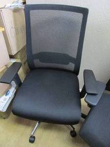 lot 3 image: Mesh Back Office Chair