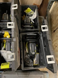 Lot with Assorted 7 Ryobi Chain Saw Differents Styles Models and conditions see Pictures