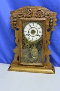 Antique Shelf Wind Up Clock
