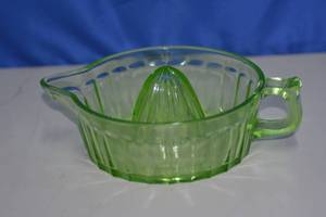 Vintage Depression Uranium Glass Juicer Reamer