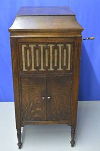 Standing Vinyl Record Player Phonograph with Shelf