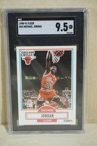 lot 12 image: 1990-91 Fleer Michael Jordan #26 - SGC 9.5 MT