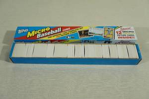 lot 40 image: 1992 Topps Micro Baseball Card Complete Set